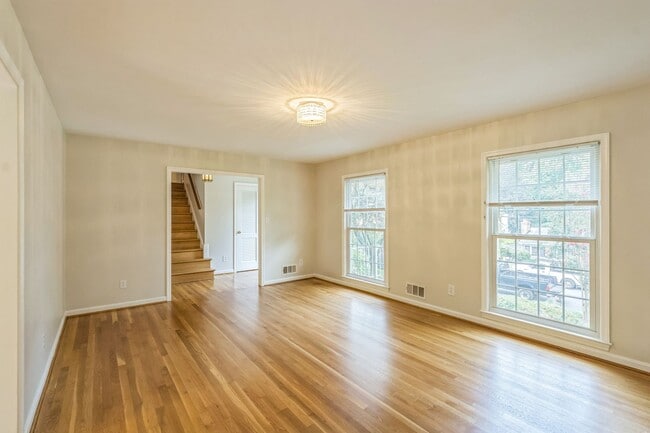 Building Photo - 5Bd/3 Bth expansive Family Home with Private Backyard & Premium Upgrades!