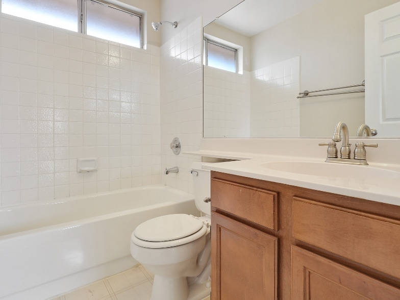 Building Photo - 50 Tidwell Ln