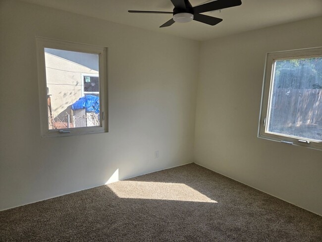 Building Photo - Home For Rent