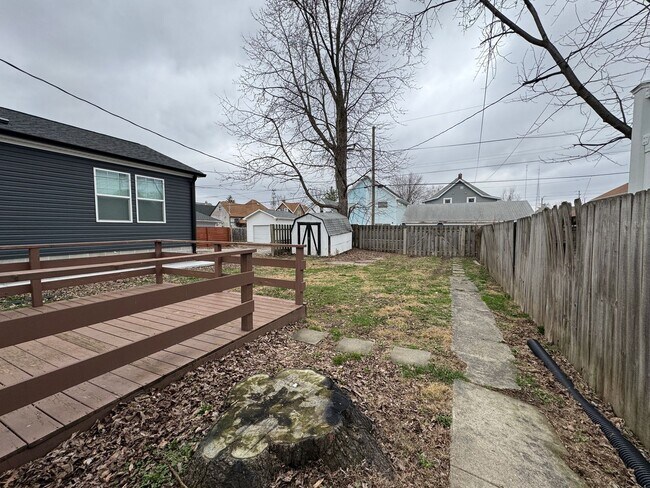 Building Photo - Fountain Square 3 Bed 1.5 Bath