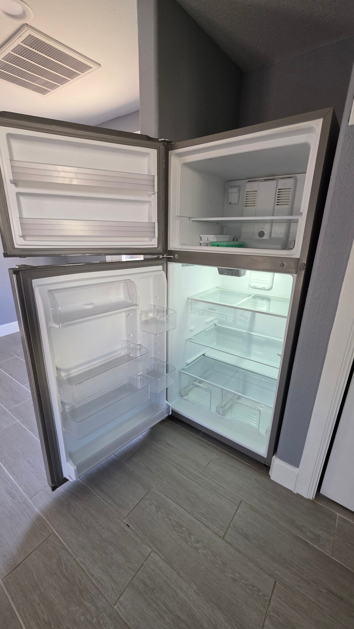 Building Photo - 9426 Sandra St