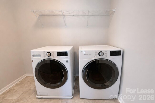 Building Photo - 11154 Woodland Crk Wy