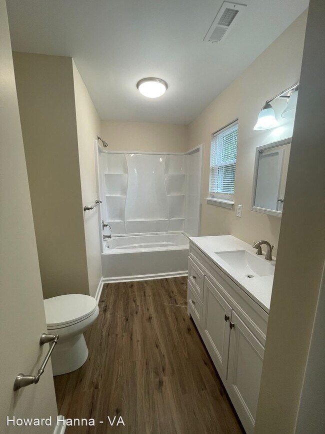 Building Photo - 3 br, 2.5 bath House - 8535 Devon Street