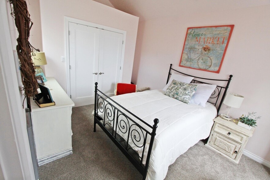 Bedroom #2 - 5714 SW Winthrop St