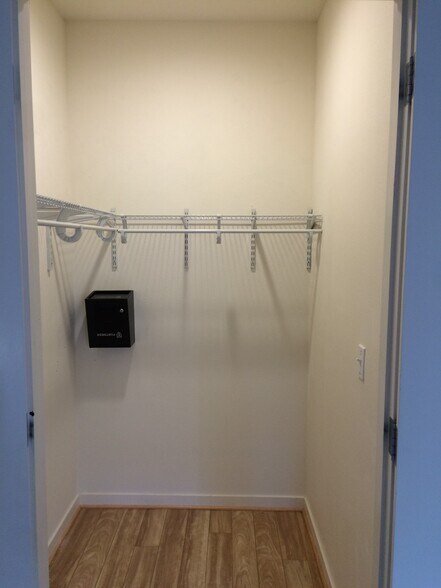 Bedroom Walk-in Closet - 555 Bartlett St