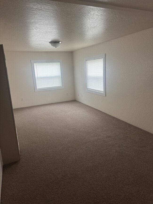 Building Photo - 6117 Table Rock Rd