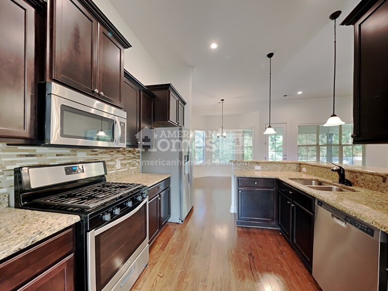 Building Photo - 5102 Laurel Springs Dr