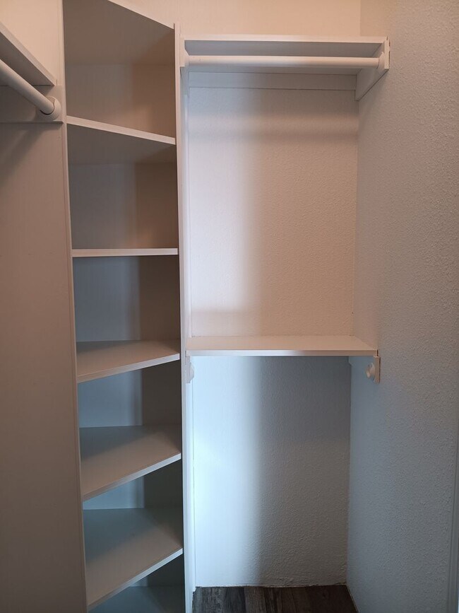 Building Photo - Country Living In The Independence Area Is...