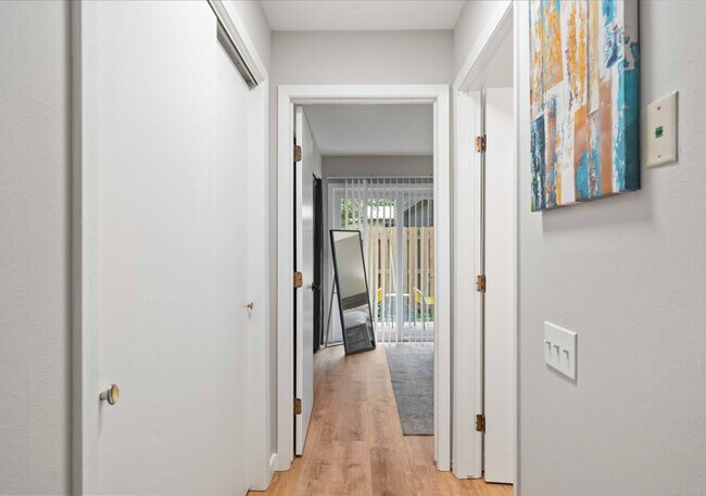 Building Photo - 1217 E Wilson St