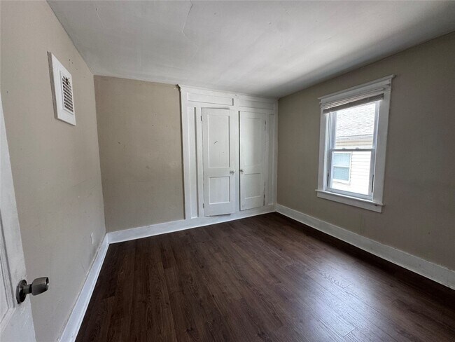 Building Photo - 61 Ackley Ave