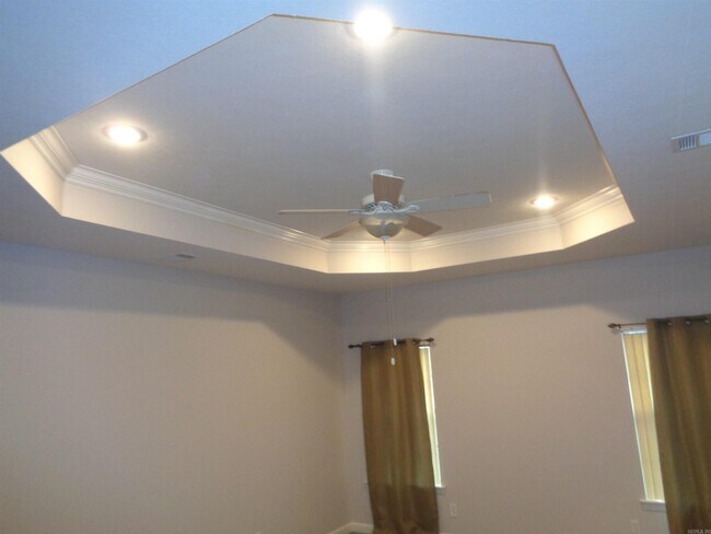 Building Photo - 5059 Silver Oak Dr