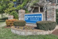 Building Photo - Renovated Home in Nashville near Nipper's Corner