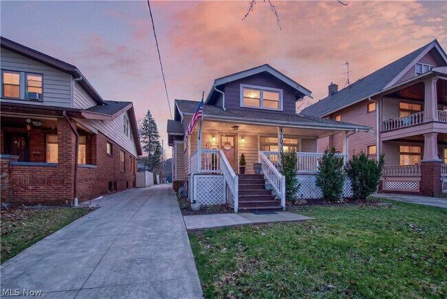 Building Photo - 10903 Parkhurst Dr