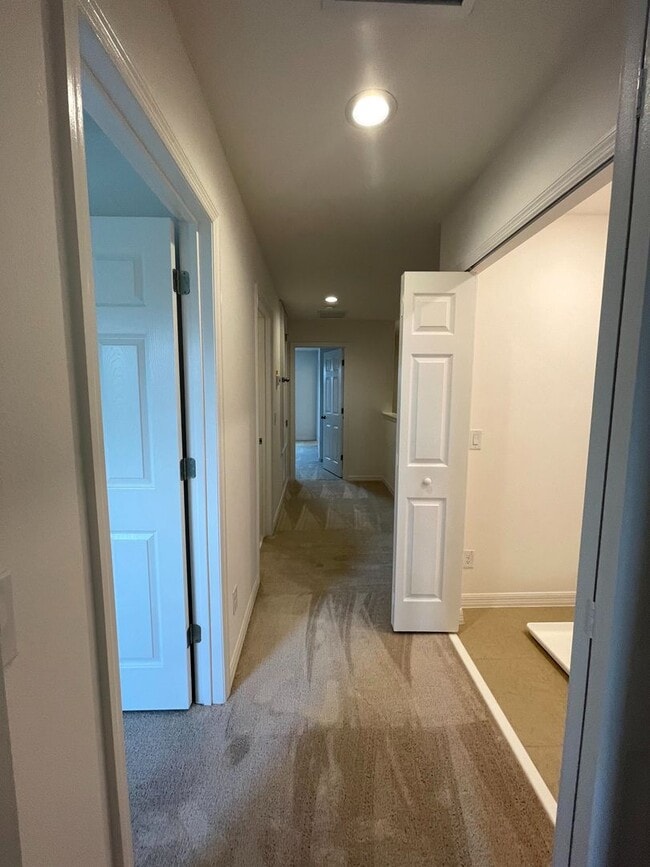 Building Photo - Williams Preserve-Townhouse-410 Annabelle ...