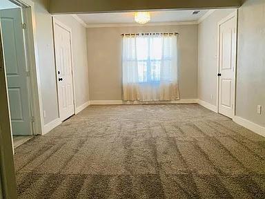 Building Photo - 602 S Chestnut St