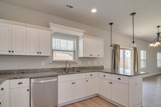 Building Photo - 4 bedroom, 2.5 bathroom in Harlem, GA