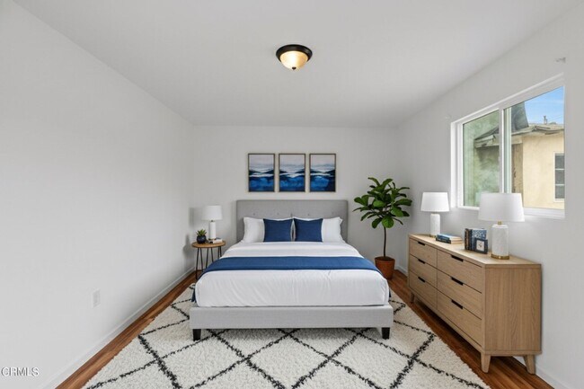 Building Photo - 1492 W 28th St