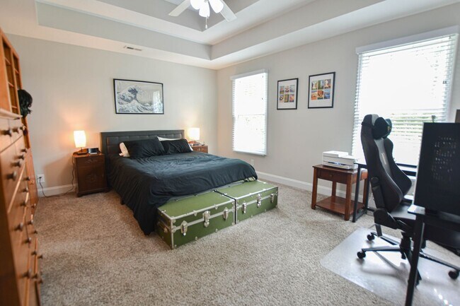 Building Photo - Pet Friendly Four Bedroom!
