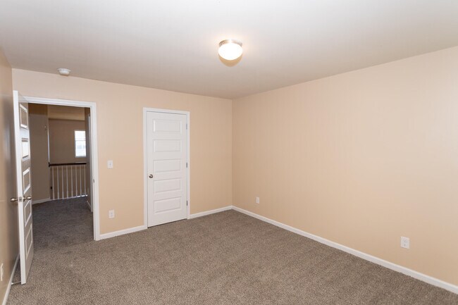 Building Photo - 4632 Southwind Rd