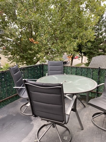 Balcony Patio - 535 N 53rd St