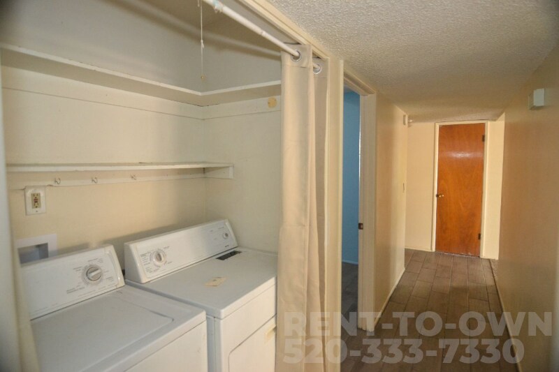 Building Photo - 8190 E 20th St