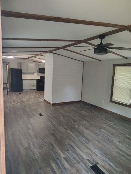 Building Photo - 125 Shady Oaks Lndg
