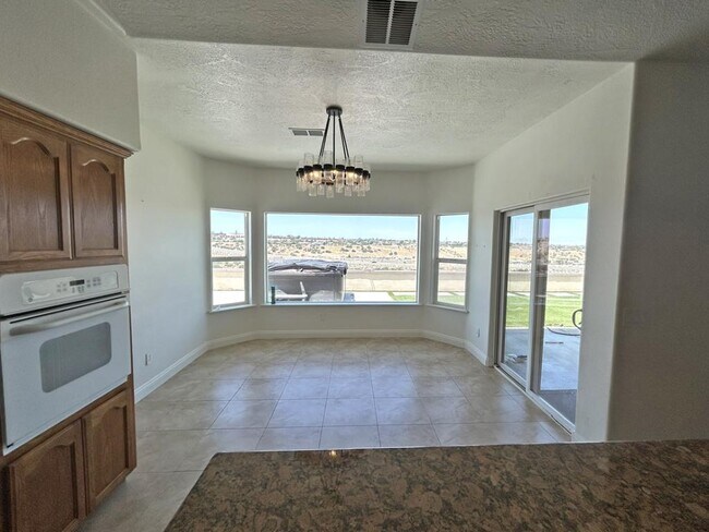 Building Photo - 7146 Amanda Way