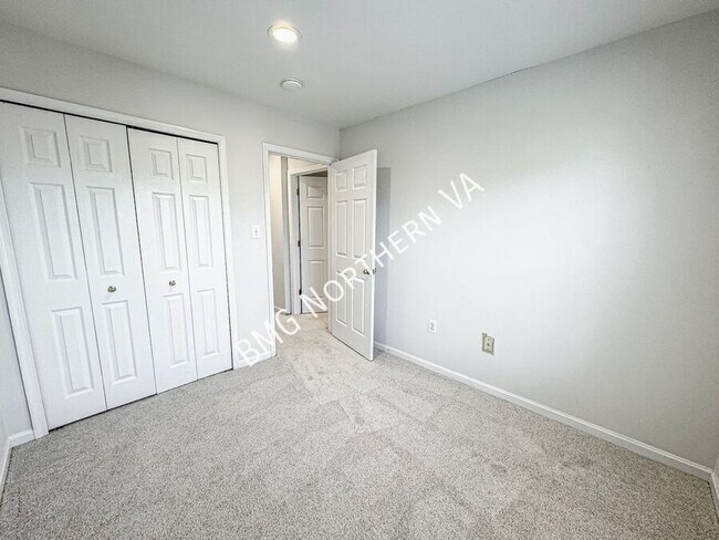 Building Photo - 4647 Flatlick Branch Dr