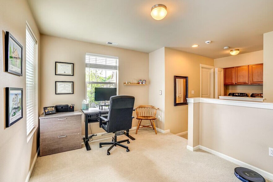 Building Photo - 23914 33rd Dr SE