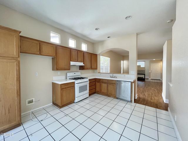 Building Photo - 425 Calle Mirasol