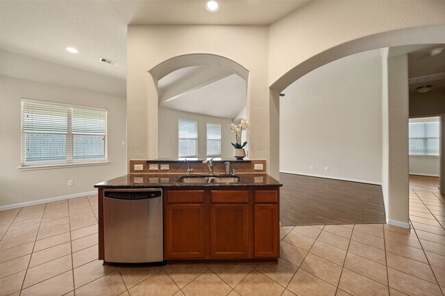 Building Photo - 14818 Fall Creek Preserve Dr