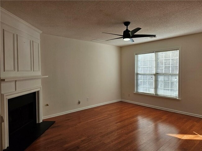 Building Photo - 4645 Valais Ct