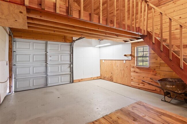 Building Photo - 105 Musket Dr