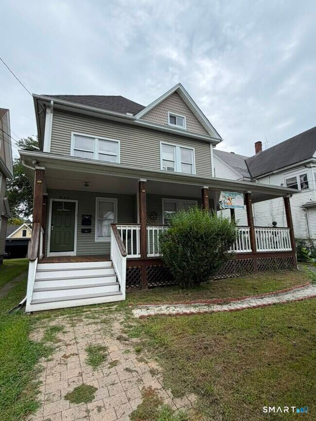 Building Photo - 844 Colorado Ave