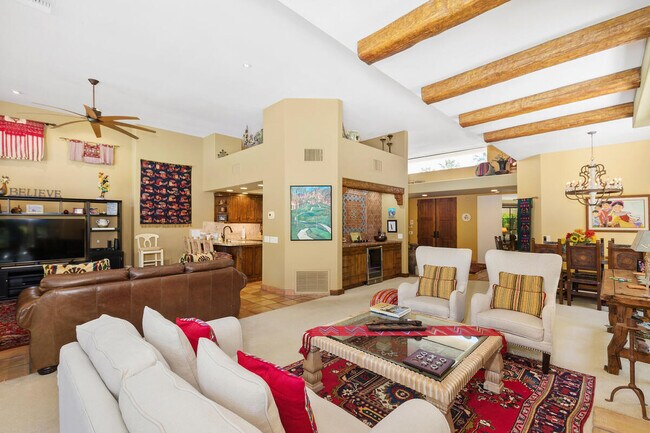 Building Photo - 76900 Avenida Fernando