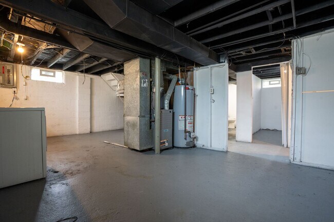 Building Photo - Eastpointe 3 bedroom