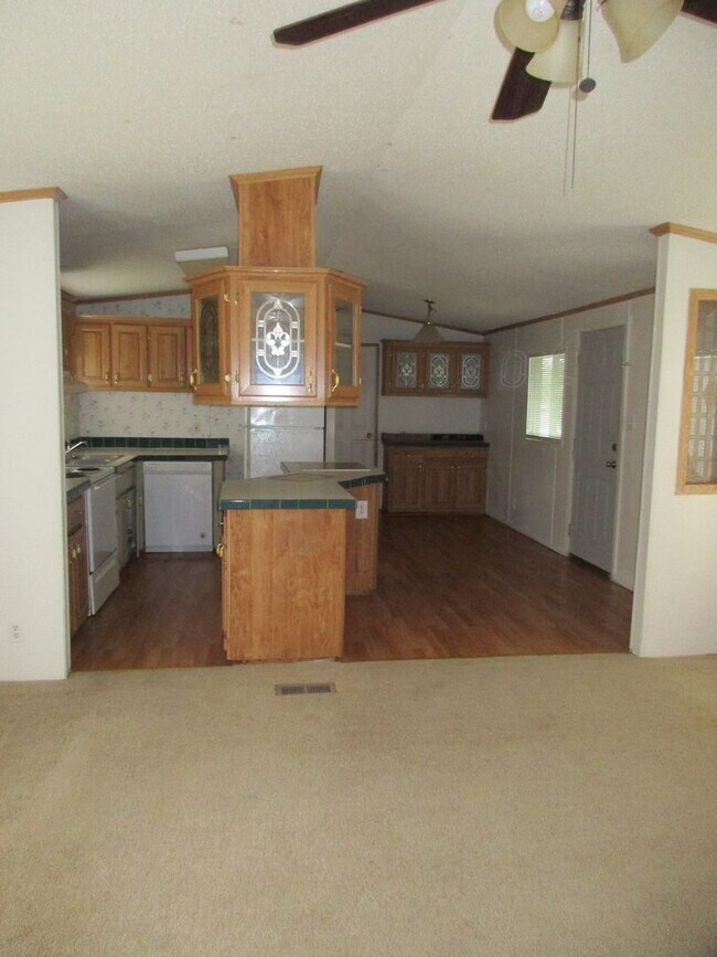 Building Photo - 3/2 in Hoover Valley