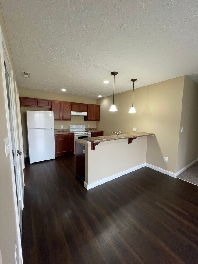 Building Photo - Home Sweet HOME!