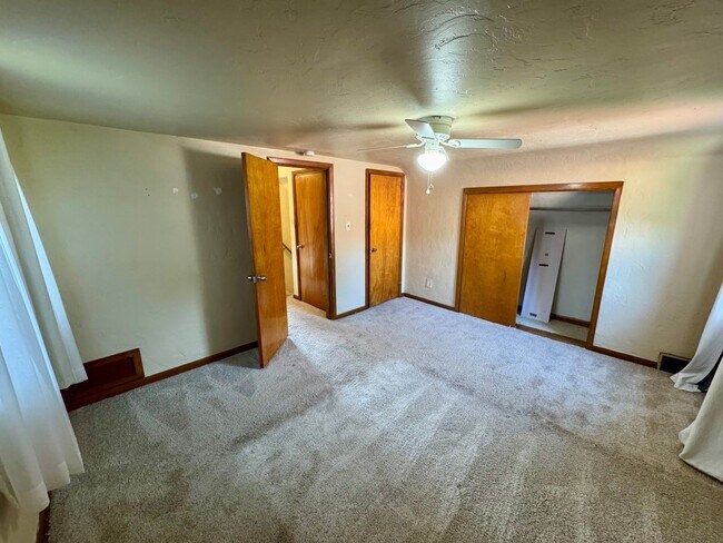 Building Photo - 1076 Thornwood Dr