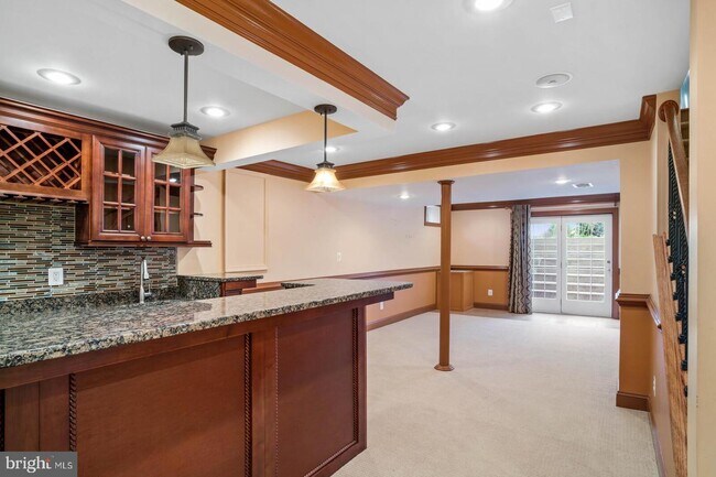 Building Photo - 43513 Lucketts Bridge Cir