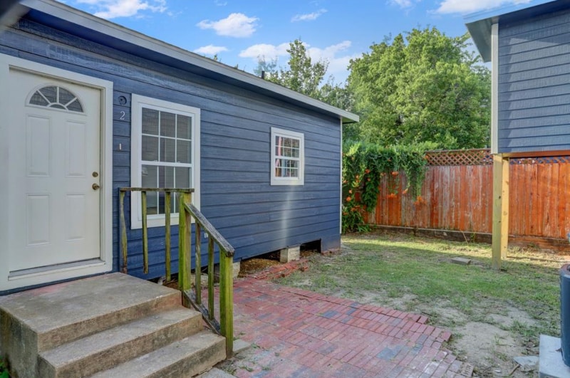 Building Photo - 808 Oakhurst St