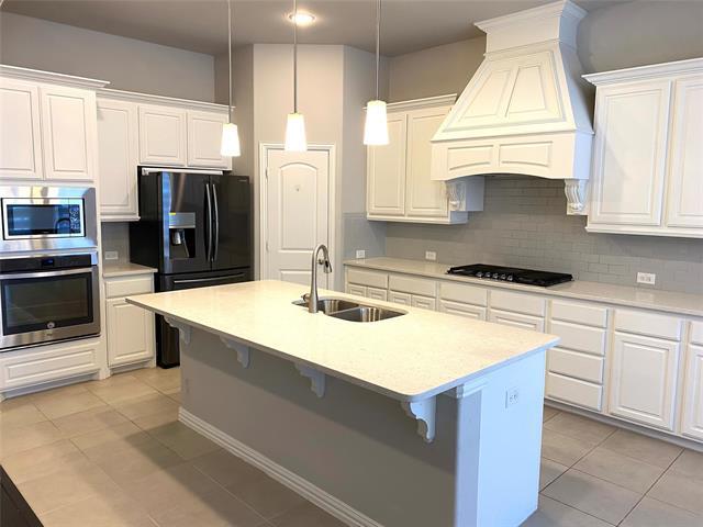 Building Photo - 6912 Badlands Dr