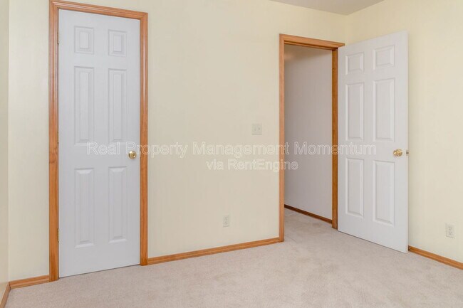 Building Photo - 3531 Leawood Ave