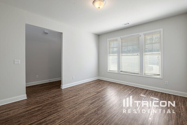 Building Photo - 4162 Bella View Dr