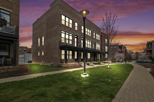 Building Photo - 297 Auden Ave