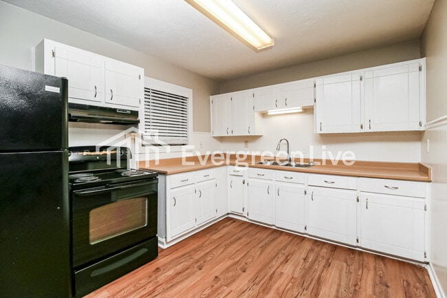 Building Photo - 4635 Richard Rd