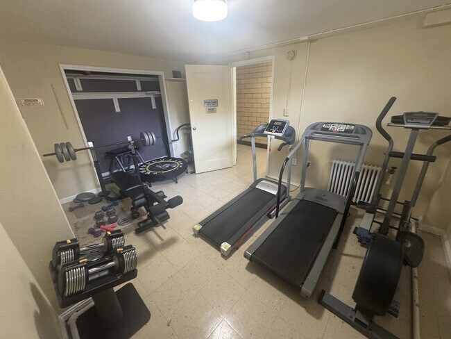 Building Photo - 3901 Tunlaw Rd NW