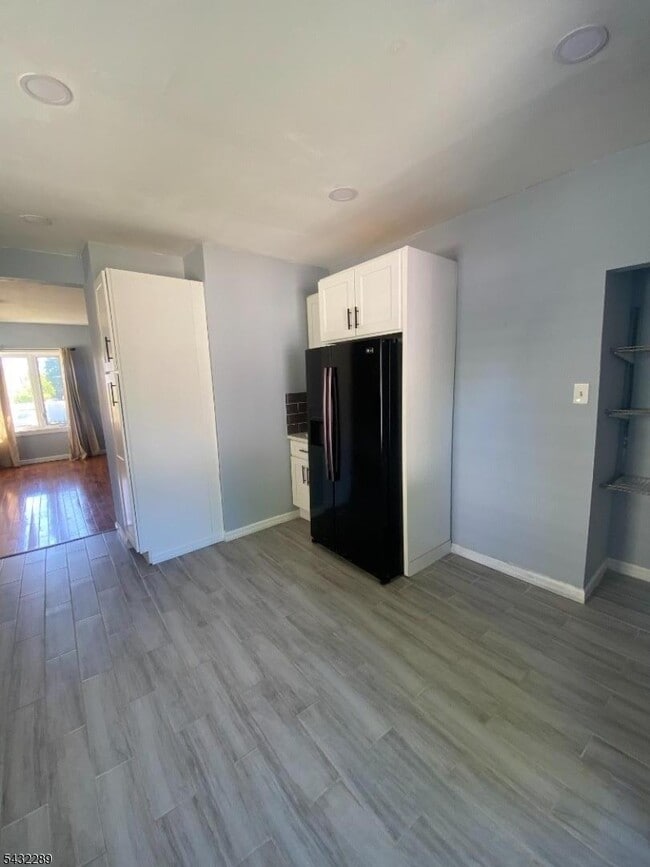 Building Photo - 17 Walnut Terrace