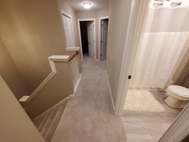 Building Photo - Remodeled 3BR/2.5BA in Nashboro Golf Club