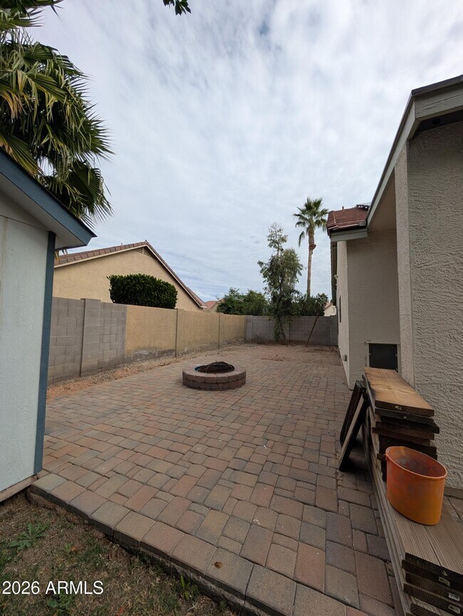 Building Photo - 1184 S Jesse Pl